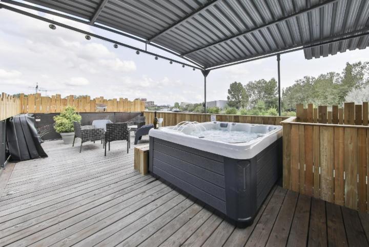 La Peniche De Fabrice Avec Jacuzzi Privatif Apartment Strasbourg Exterior foto